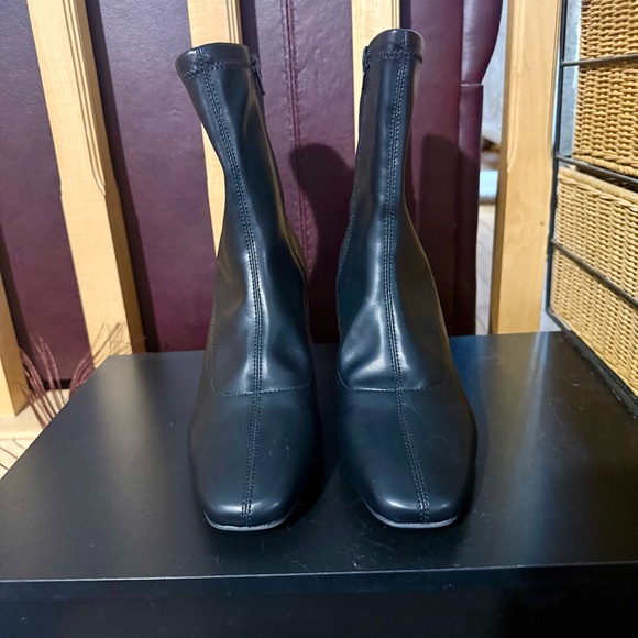 BCBG Classic Black Faux Leather Flare Kitten Heel God Detail Boots - Picture 2 of 5